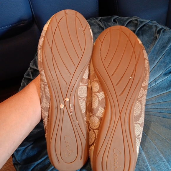 Coach Cecile Beige Monogram Canvas / Bronze Patent Leather Cap Toe Ballet Size10 - Picture 2 of 7